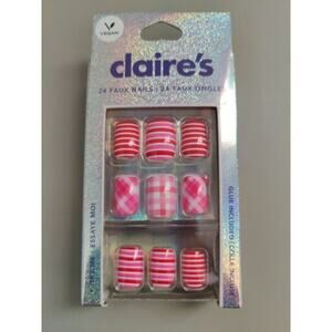 Claire’s vegan instant glue on Nails, 24 Ct, pink patterns, New, Valentine's Day